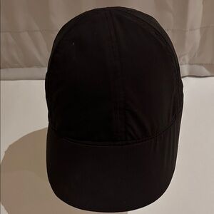 Lululemon Speed Demon Cap
Size OS
Black